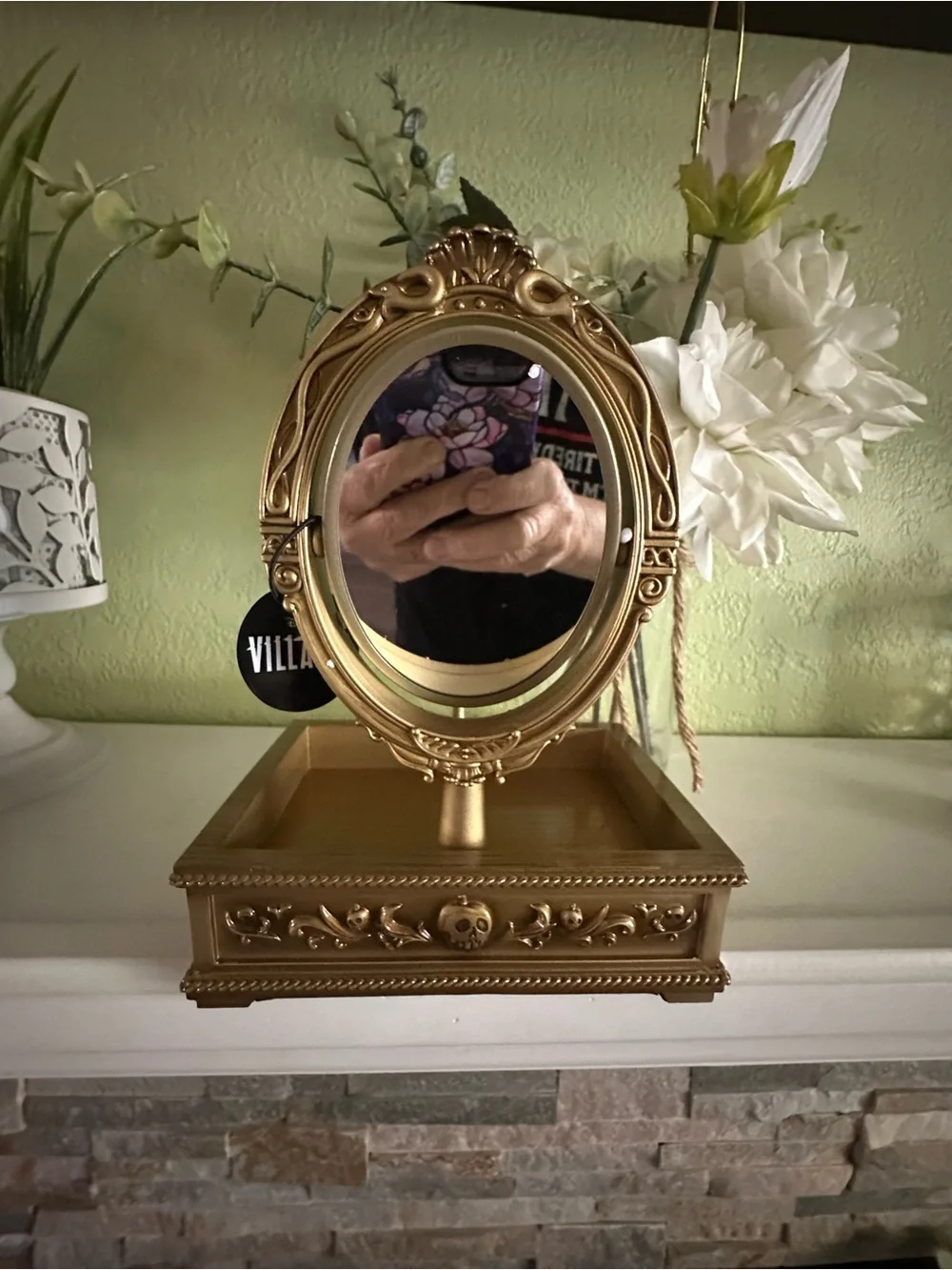NEW DISNEY VILLAIN COLLECTION MAGICAL VANITY MIRROR